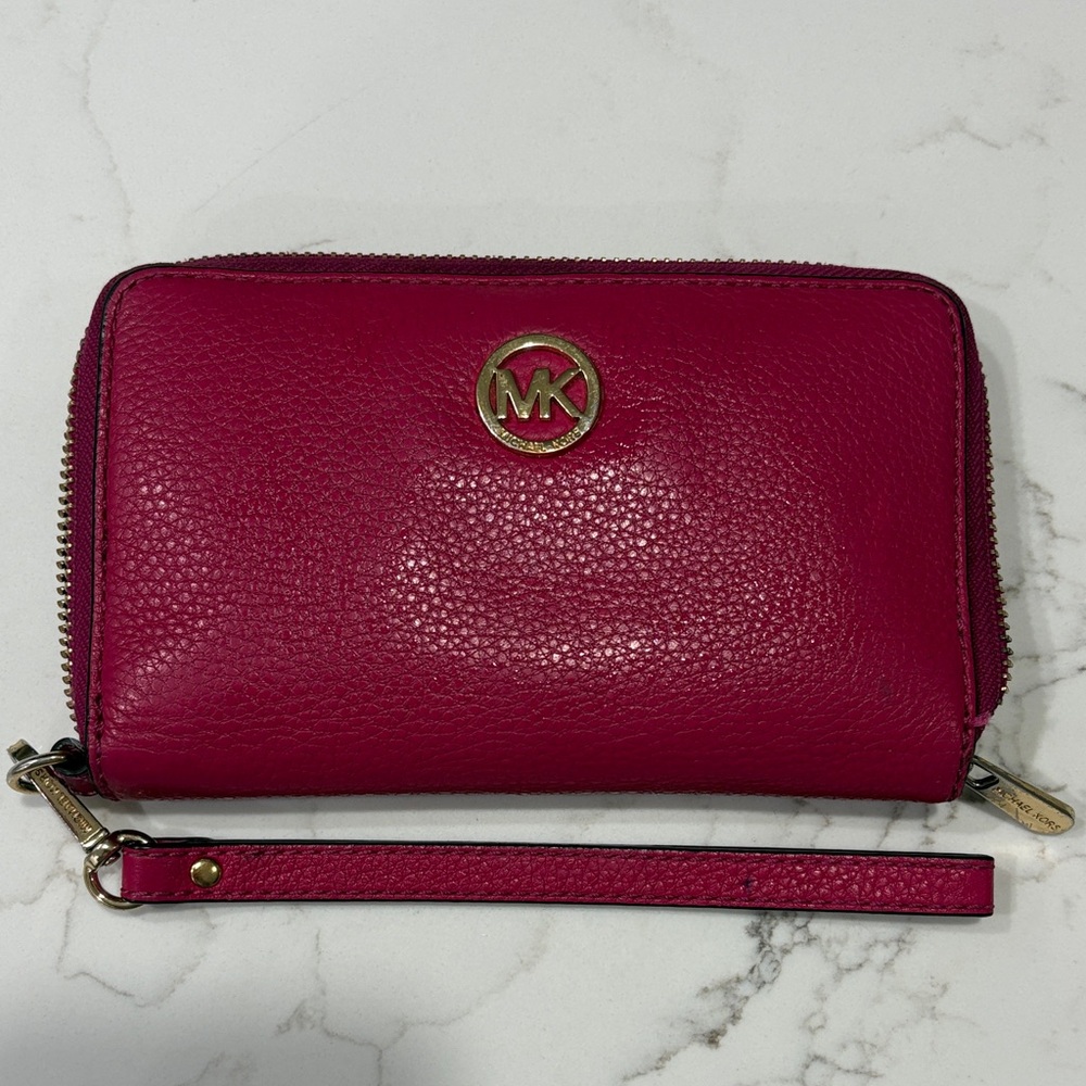 Michael Kors Fuchsia Leather Wristlet